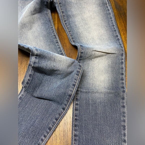 Bullhead Super Skinny Jeans - Picture 2 of 6